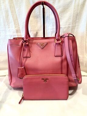 Stunning Prada Galleria Pink Saffiano Leather Tote with Matching Wallet W/COA’S